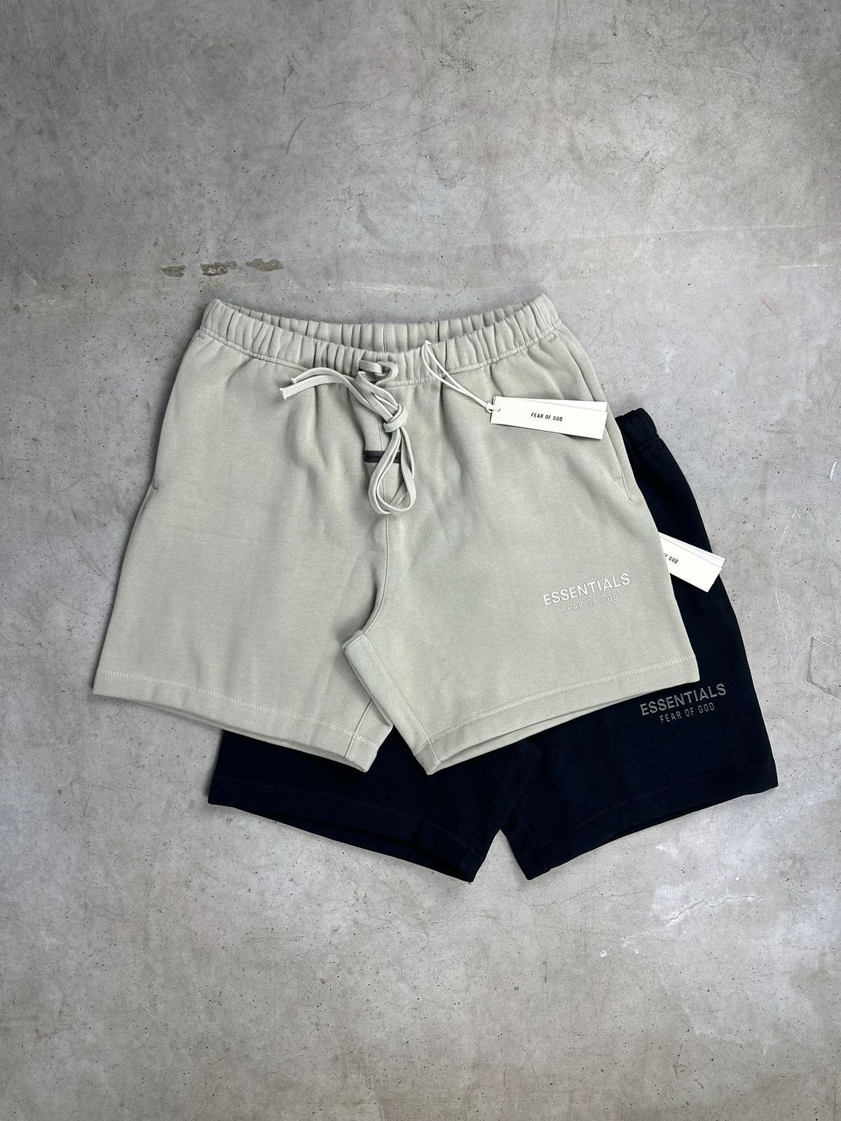 ESSENTIALS FEAR OF GOD SHORTS - BLACK