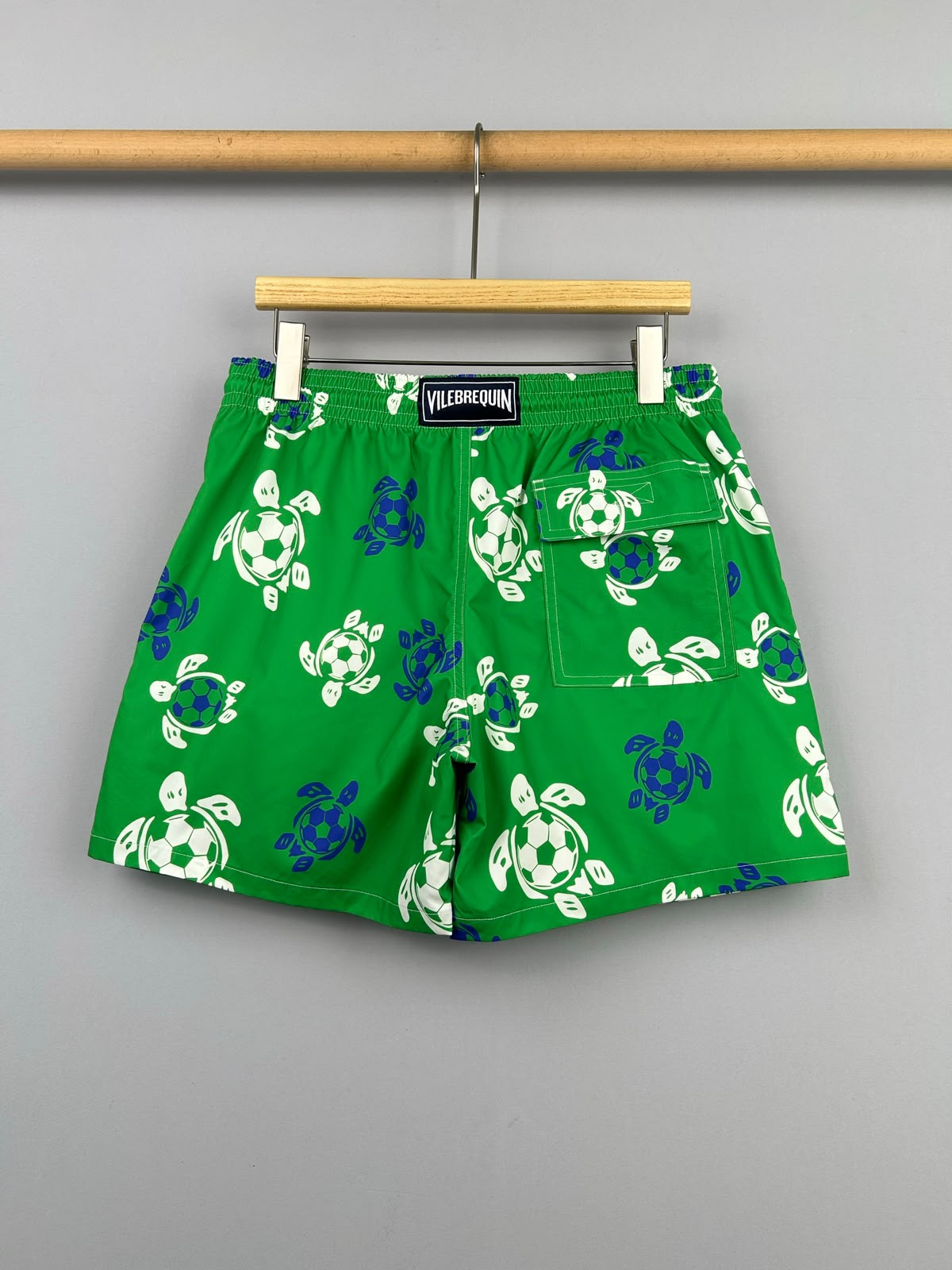 VILEBREQUIN GREEN FOOTBALL TURTLES SHORTS