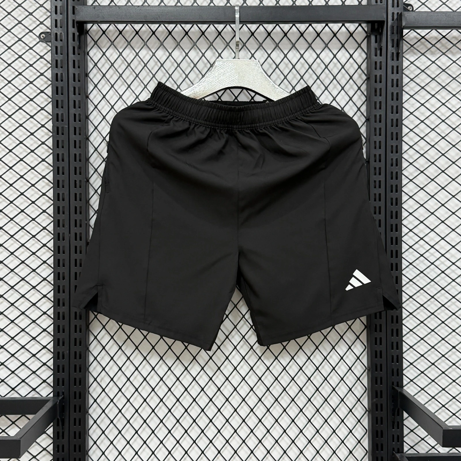 PERFORMANCE TECH SHORTS